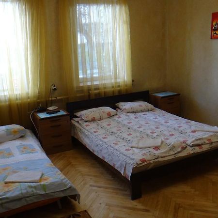 Apartment Near The Central Railway Station Kiev Ngoại thất bức ảnh
